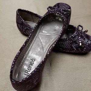 Women's shoes,ballet flats, snakeskin print